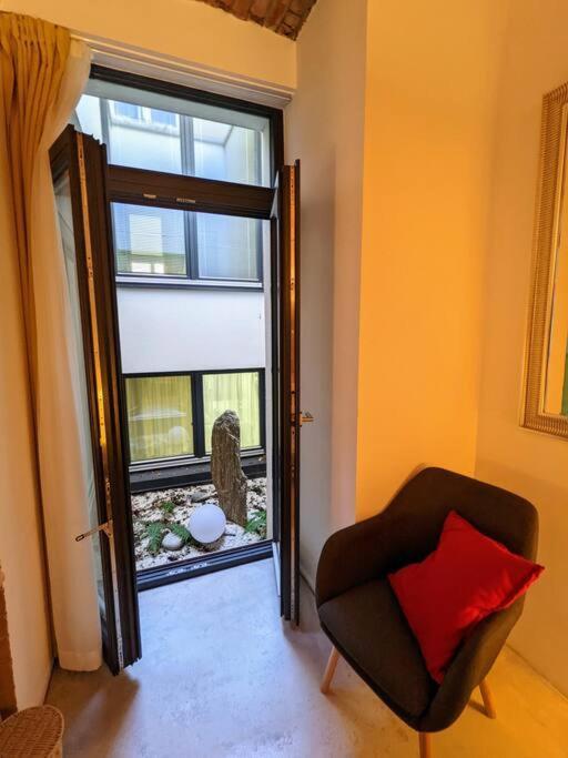 Romantic And Atypical Apartments In Prague'S Montmartre Exterior foto