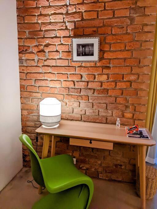 Romantic And Atypical Apartments In Prague'S Montmartre Exterior foto