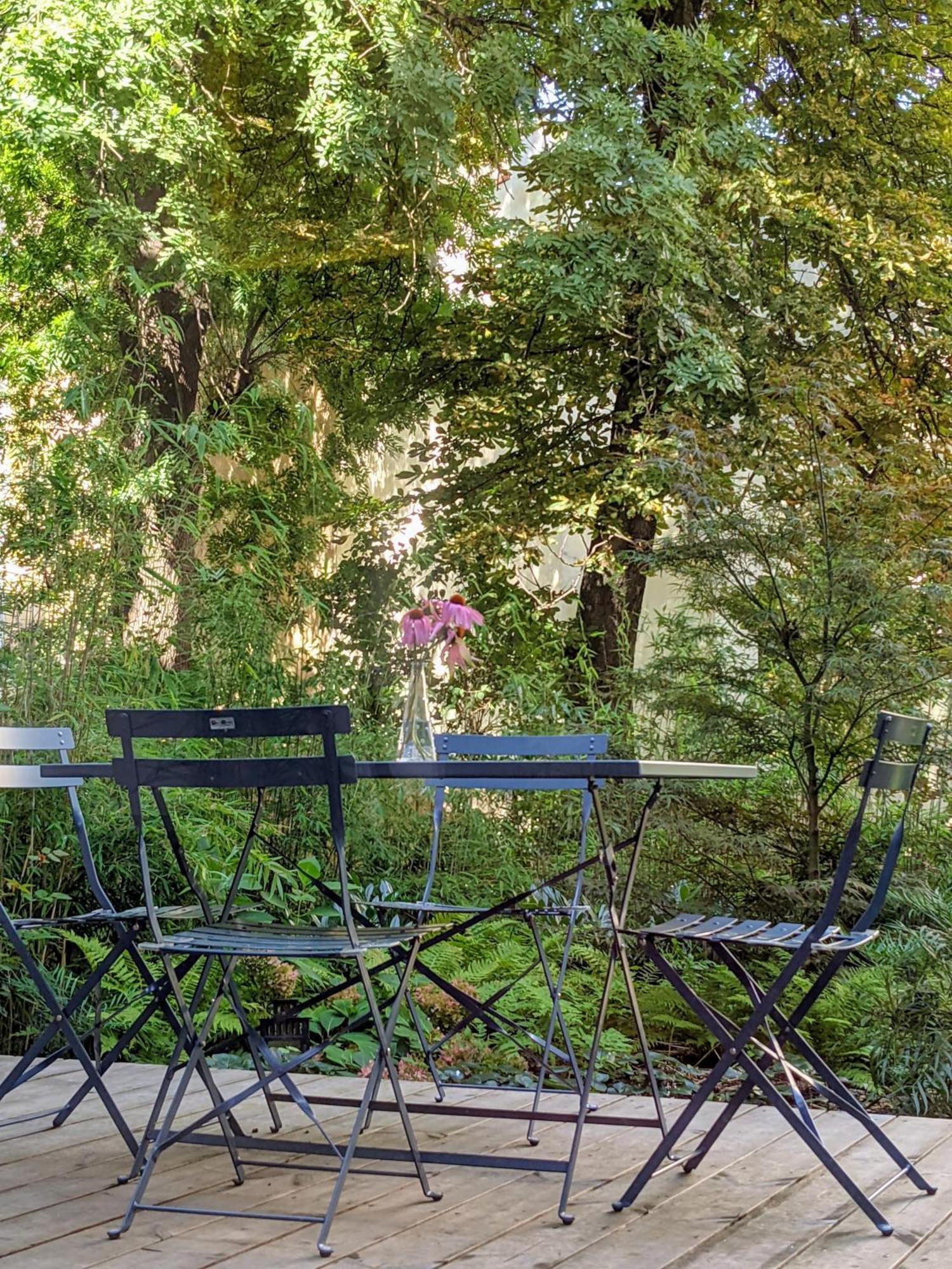 Romantic And Atypical Apartments In Prague'S Montmartre Exterior foto