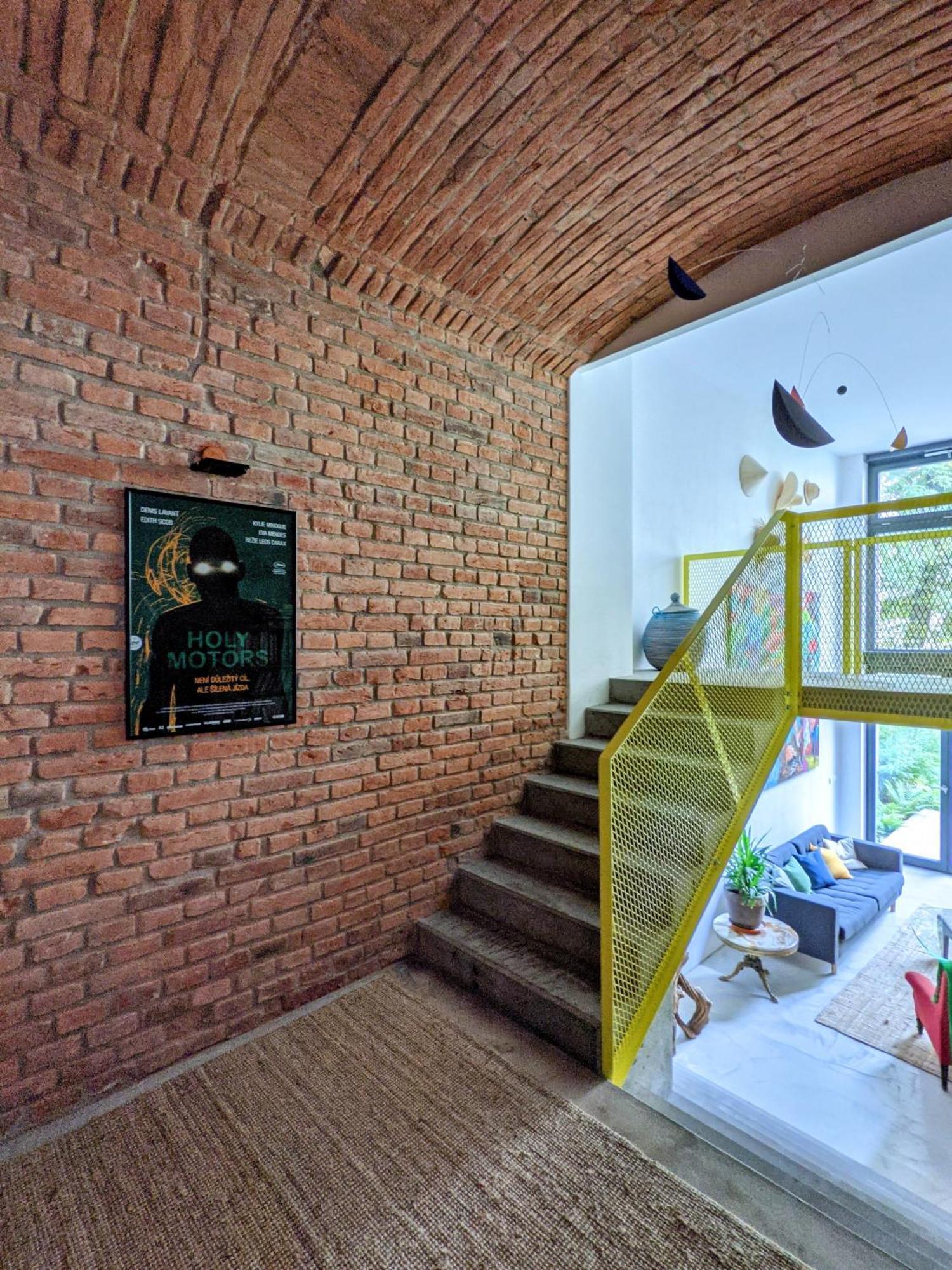 Romantic And Atypical Apartments In Prague'S Montmartre Exterior foto